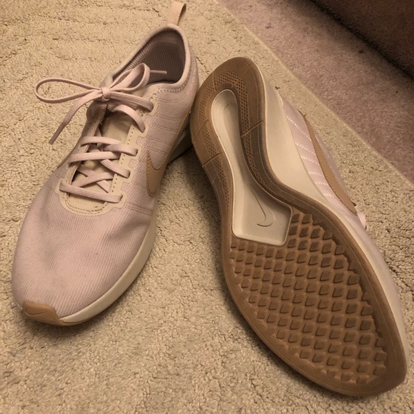 Women’s 10 Nike beige runners - Picture 2 of 2